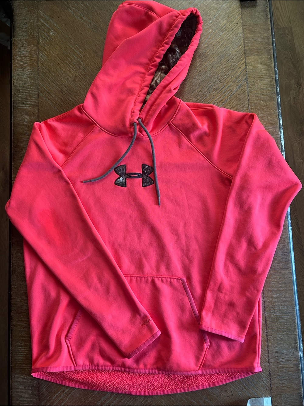 Under Armour Pink and Camo Hooded Pullover Sweatshirt| xstorm 1 | large